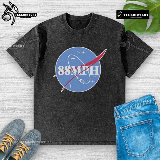 Top NASA 88MPH washed t-shirt featuring a vintage design, perfect for space enthusiasts and casual wear lovers.