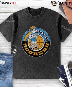 Top San Diego Sockers 1978 logo washed t-shirt featuring vibrant colors and retro design for soccer fans.
