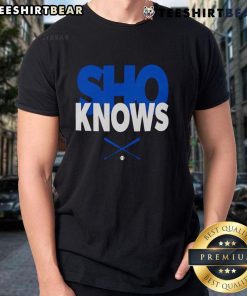 Top Shohei Ohtani Sho Knows Los Angeles Dodgers T-Shirt featuring vibrant graphics and team colors for fans.