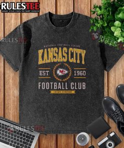Alt Text: Awesome Kansas City Chiefs Football Club washed t-shirt featuring bold team logo and stylish design for fans.