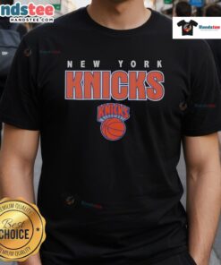 Awesome Premium New York Knicks Throwback T-Shirt featuring retro design and vibrant team colors, perfect for fans.