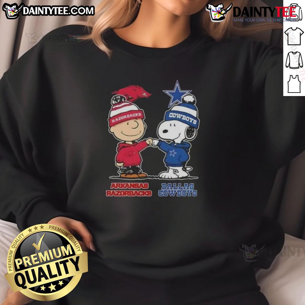 Awesome Snoopy And Charlie Brown Arkansas Razorbacks X Dallas Cowboys Sweatshirt Awesome Snoopy and Charlie Brown Arkansas Razorbacks X Dallas Cowboys sweatshirt featuring vibrant graphics and cozy design.