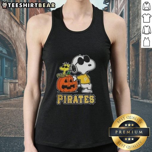 Awesome Snoopy Pittsburgh Pirates MLB pumpkin Halloween tank top featuring Peanuts cartoon design for 2025.
