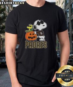 Alt Text: Awesome Snoopy San Diego Padres MLB pumpkin Halloween Peanuts cartoon t-shirt design for 2025.