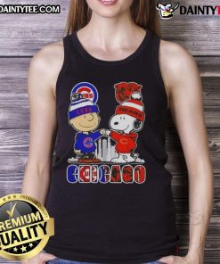 Awesome Snoopy X Charlie Brown Chicago Sports Cubs X Bears Skyline Tank Top featuring iconic characters and city skyline.