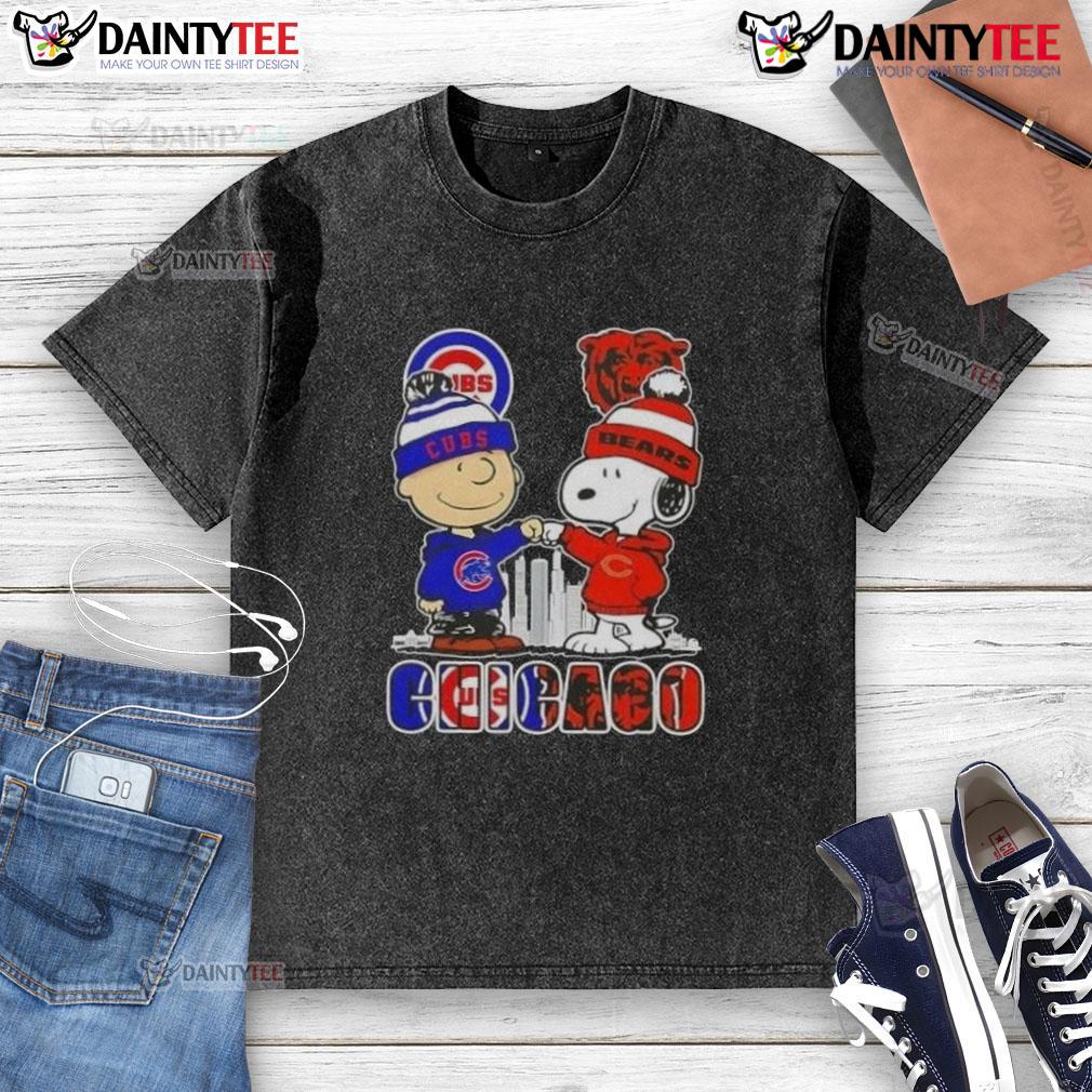 Awesome Snoopy X Charlie Brown Chicago Sports Cubs X Bears Skyline Washed T-Shirt Alt Text: Awesome Snoopy X Charlie Brown Chicago sports Cubs and Bears skyline washed t-shirt design featuring iconic characters.