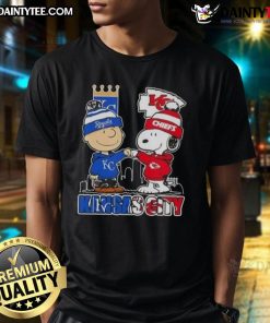 Awesome Snoopy X Charlie Brown Kansas City Sports Royals X Chiefs skyline T-shirt featuring iconic characters and cityscape.