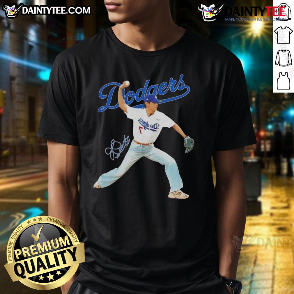 Awesome V BTS x Los Angeles Dodgers Baseball throwing Position Signature T-Shirt Awesome V BTS x Los Angeles Dodgers t-shirt showcasing baseball throwing position, perfect for fans and collectors.