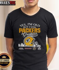 Awesome Green Bay Packers Super Bowl helmet skyline t-shirt design, celebrating the team's greatness for vintage fans.
