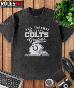 Awesome Indianapolis Colts Super Bowl helmet skyline washed t-shirt, perfect for fans celebrating team greatness.