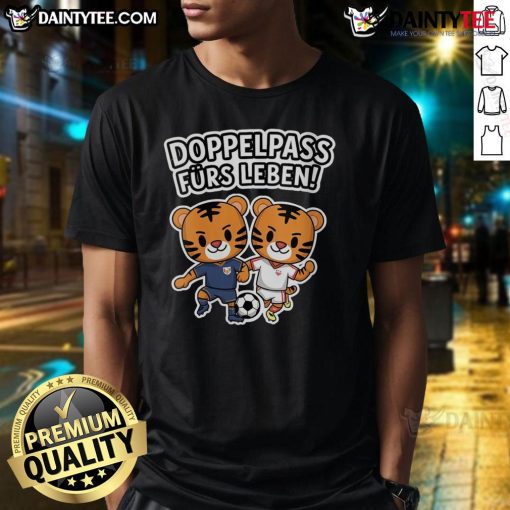 Cute Doppelpass Furs Leben Tigers football T-shirt featuring vibrant graphics and a playful design for fans.