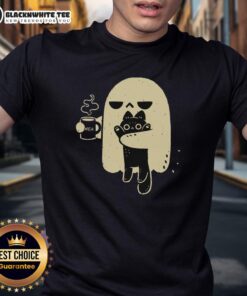 Cute ghost holding a cat graphic on a spooky t-shirt, perfect for Halloween lovers and pet enthusiasts.