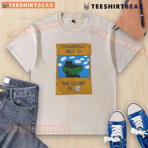 Alt Text: Cute psychedelic t-shirt featuring a lizard design, perfect for casual wear and vibrant fashion lovers.