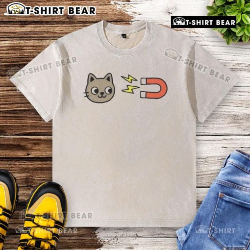 Cute Pussy Magnet Cat washed t-shirt featuring an adorable cat graphic, perfect for cat lovers and casual wear.