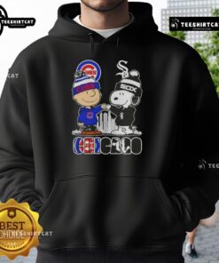 Cute Snoopy and Charlie Brown hoodie featuring Chicago skyline, Cubs and White Sox logos, perfect for sports fans.
