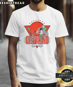 Good Cleveland Estd 1946 Football Helmet Stars Sports Fan T-Shirt featuring a bold design for passionate Cleveland fans.