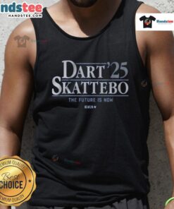 Good Dart Skattebo 25 tank top featuring a stylish design, perfect for casual wear and dart enthusiasts.