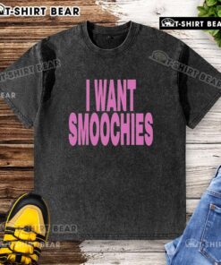 Alt Text: Good I Want Smoochies washed t-shirt featuring playful text design, perfect for casual outfits and graphic tee lovers.