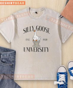 Good Silly Goose University Est 1920 washed t-shirt in soft fabric, featuring a playful design perfect for casual wear.