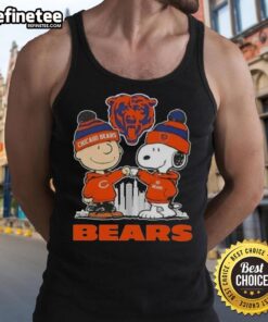 Good Snoopy and Charlie Brown Chicago Bears football skyline tank top featuring vibrant graphics and team spirit.