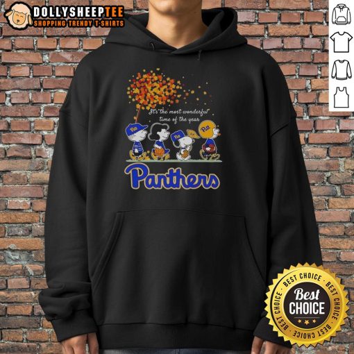 Alt Text: Cozy autumn hoodie featuring Good Snoopy and friends celebrating Pitt Panthers and the joyful season.