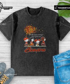 Good Snoopy and Friends X Beavers sports team autumn washed t-shirt, perfect for celebrating the season's festivities.