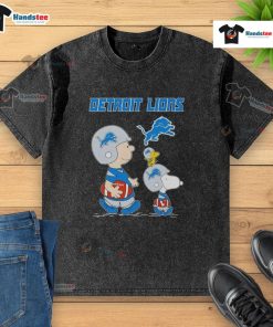 Alt Text: Good Snoopy and Friends X Detroit Lions NFL football lover washed t-shirt featuring a playful design and vibrant colors.
