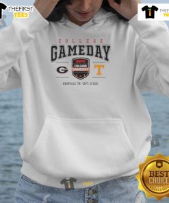 Good Tennessee Volunteers vs Georgia Bulldogs Football 2025 College Gameday Hoodie featuring team logos and vibrant colors.