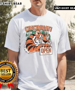 Alt Text: 2025 Hot Cincinnati Open in Orange T-Shirt, featuring bold design and vibrant color for tennis fans.