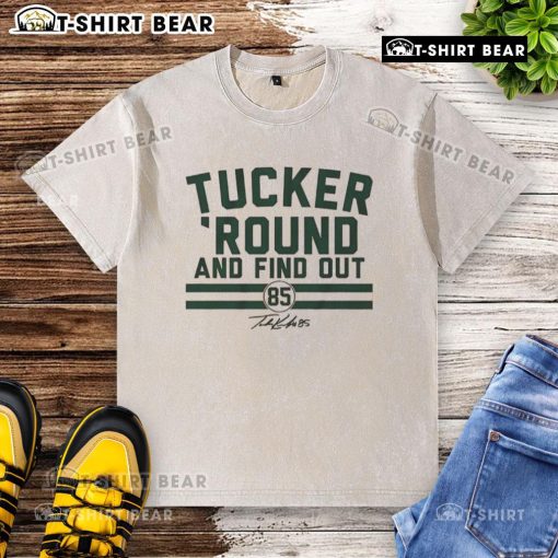 Hot Tucker Kraft Green Bay Packers round and find out signature washed t-shirt for football fans.