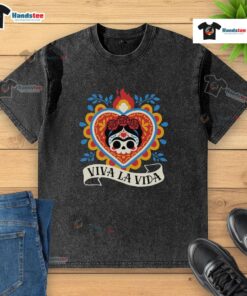 Alt Text: Nice Calavera Frida Sagrado Corazon washed t-shirt featuring vibrant artwork and a relaxed fit, perfect for casual wear.