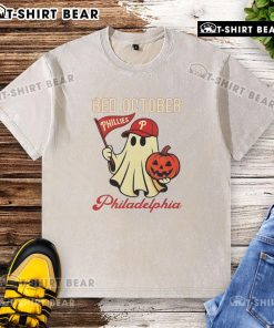 Alt Text: Nice Ghost Philadelphia Phillies Red October Halloween washed t-shirt featuring a spooky design for fans.