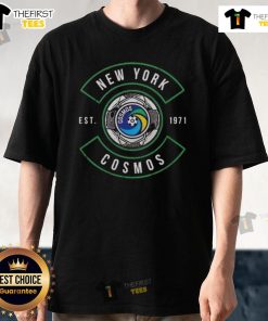 Nice New York Cosmos Ball Arc Est 1971 T-Shirt featuring a vintage design celebrating the iconic soccer team.