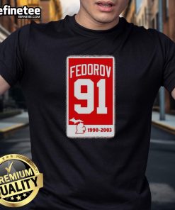 Nice Sergei Fedorov Detroit Red Wings Hockey 91 Banner T-Shirt featuring iconic team colors and design for fans.