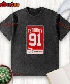 Alt Text: Vintage washed t-shirt featuring Sergei Fedorov and Detroit Red Wings logo, perfect for hockey fans and collectors.