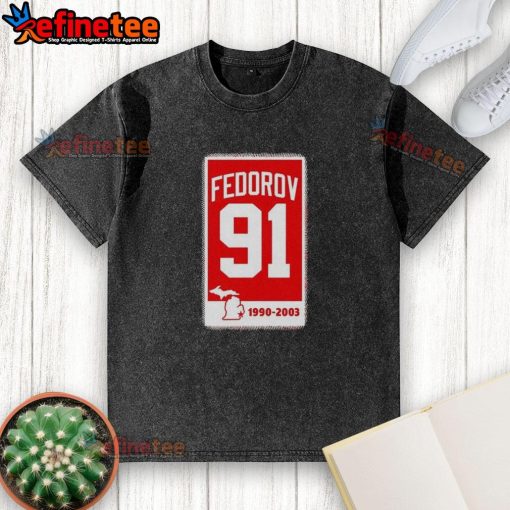Alt Text: Vintage washed t-shirt featuring Sergei Fedorov and Detroit Red Wings logo, perfect for hockey fans and collectors.