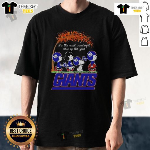 Nice Snoopy and Friends X New York Giants autumn t-shirt celebrating the season with fun sports team spirit.