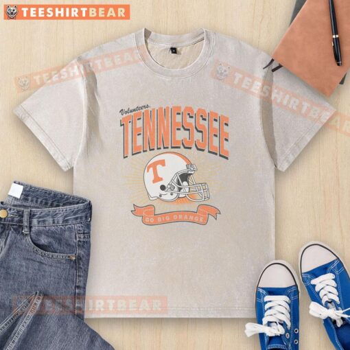 Nice Tennessee Volunteers Prime Play washed t-shirt in vibrant orange, showcasing team spirit and comfort for fans.