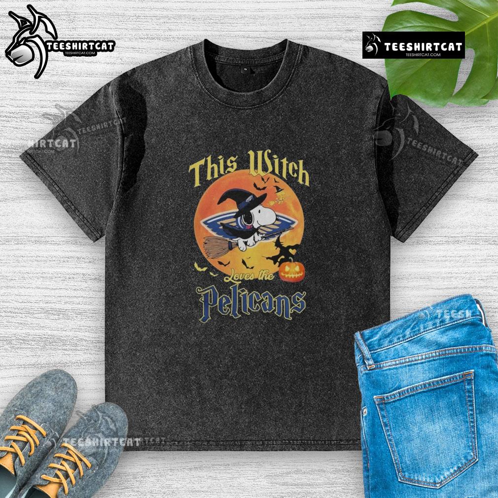 Official This Witch Loves The New Orleans Pelicans Snoopy Halloween Washed T-Shirt