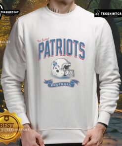 Original New England Patriots Historic Prime Play Sweatshirt featuring team logo and vintage design.
