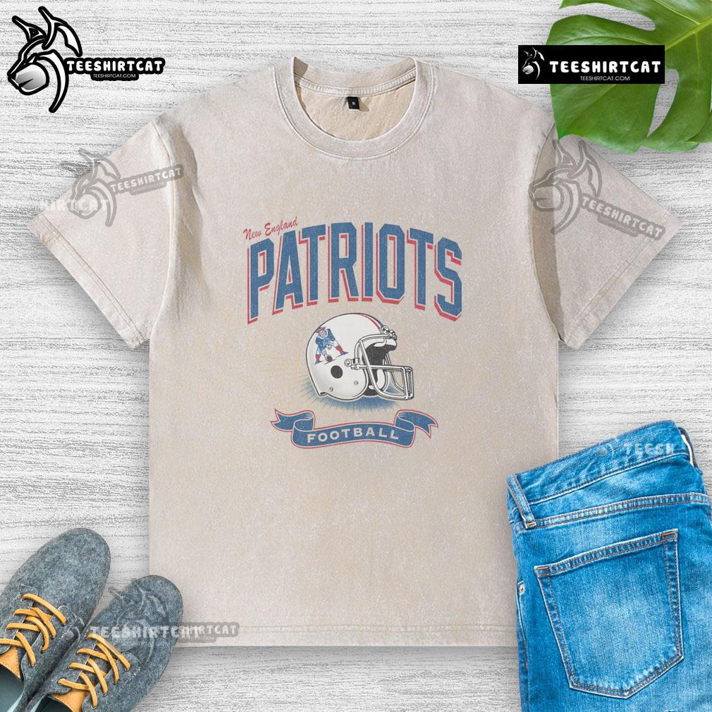 Original New England Patriots Historic Prime Play Washed T Shirt Original New England Patriots Historic Prime Play Washed T-Shirt featuring classic team logo and vintage style design.