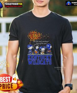 Original Snoopy and Friends Kentucky Wildcats autumn T-shirt: festive design celebrating the most wonderful time of the year.