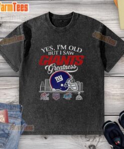 Original-Yes-Im-Old-But-I-New-York-Giants-Greatness-Super-Bowl-Helmet-Skyline-Washed-T-Shirt