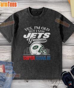 Alt Text: Original New York Jets Super Bowl III helmet skyline washed t-shirt, celebrating team greatness and nostalgia.