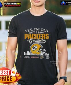 Alt Text: Original Yes Im Old But I Saw Green Bay Packers Greatness T-Shirt featuring Super Bowl helmet and skyline design.