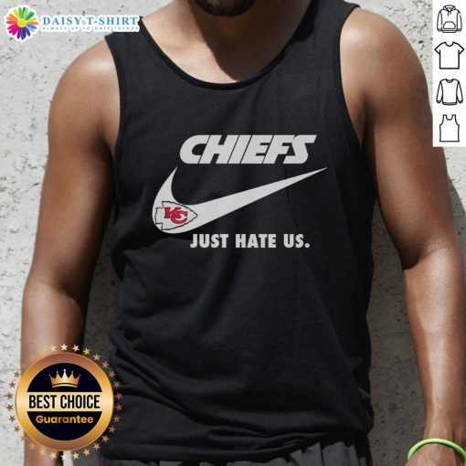 Alt Text: Premium Nike Kansas City Chiefs logo tank top featuring a bold design, perfect for fans and summer wear.