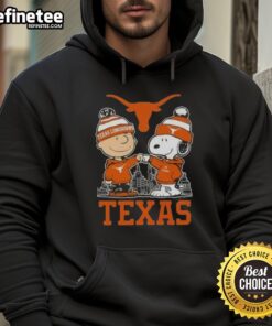 Alt Text: Premium Snoopy and Charlie Brown Texas Longhorns football skyline hoodie featuring vibrant graphics and cozy design.