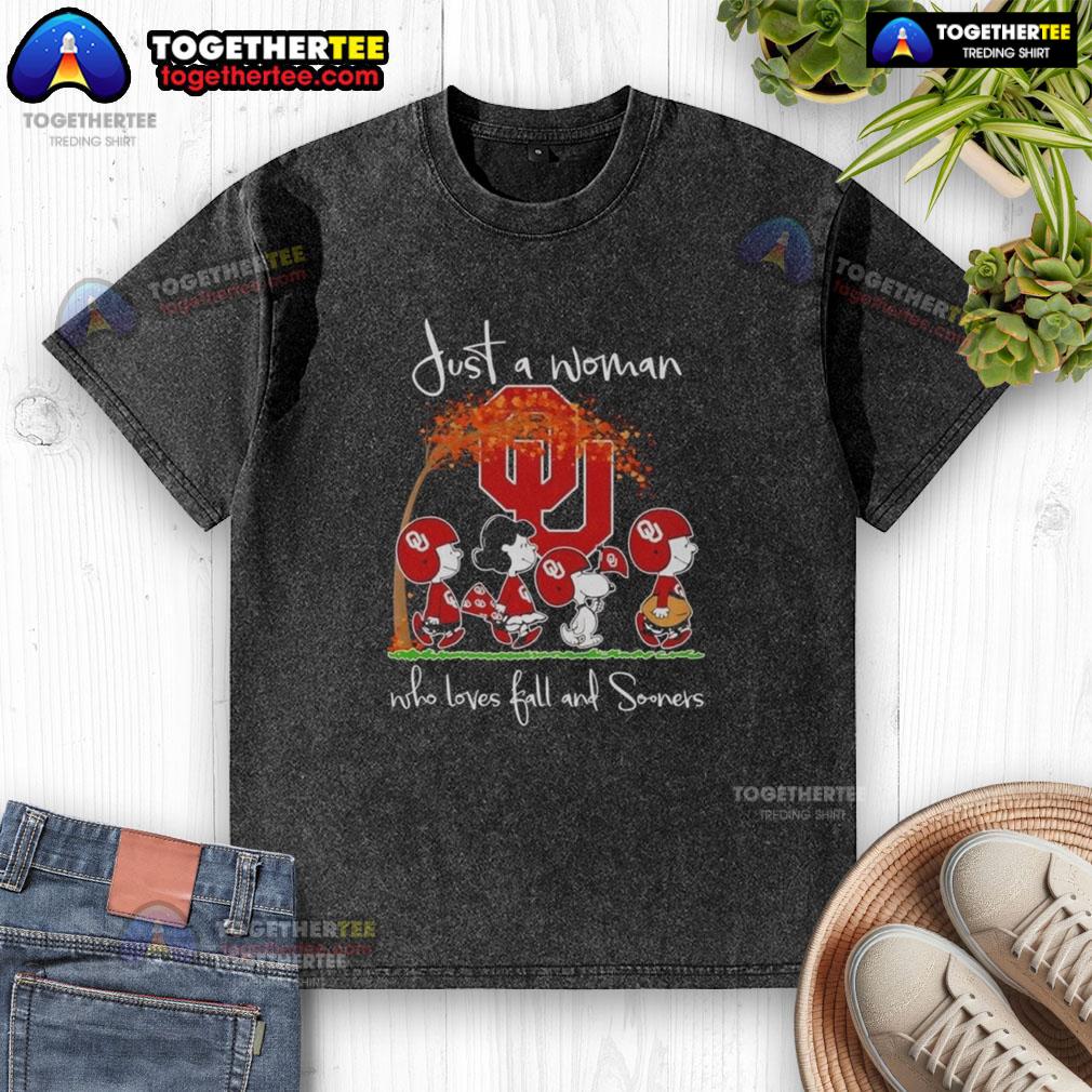 Premium Snoopy And Friend Oklahoma Sooners Football Who Lover Fall And Sooners Washed T-Shirt