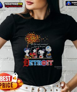 Premium Snoopy and Friends Detroit autumn ladies tee featuring whimsical holiday design, perfect for festive celebrations.