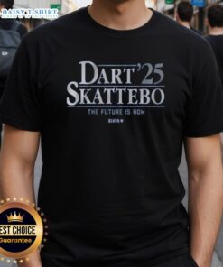 Alt Text: Stylish 'Pretty Dart-Skattebo '25 T-Shirt' featuring vibrant colors and unique design, perfect for dart enthusiasts.